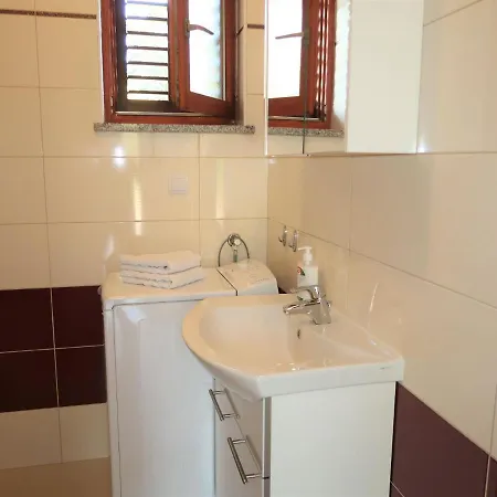 Fortica - Lbn330 By Interhome Nedeščina