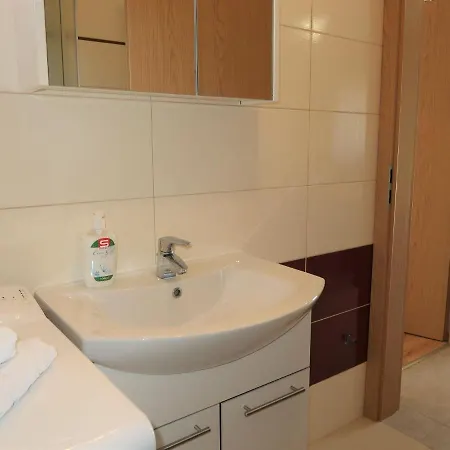 Fortica By Interhome Nedeščina